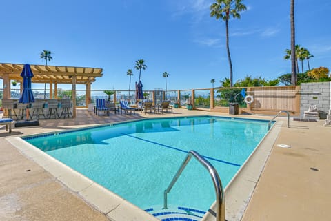 Walk to Beach: Condo w/ Pool Access in Oceanside! Apartment in Oceanside