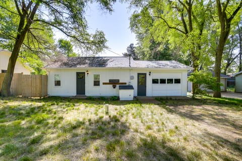 2 Mi to Hagar Beach: Charming Home w/ Fire Pit! House in Lake Michigan Beach