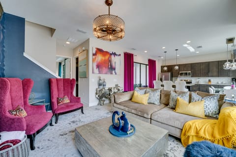 Upscale Davenport Home w/ Pool: 8 Mi to Disney! Villa in Loughman