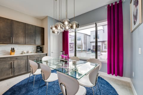 Upscale Davenport Home w/ Pool: 8 Mi to Disney! Villa in Loughman