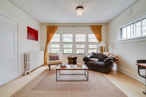 Bright Minneapolis Apartment - 1 Mi to Downtown! Apartment in Minneapolis