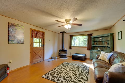 Relax By the Fire: Family Gem w/ Porch in Afton! House in Cherokee Reservoir