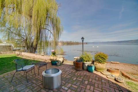 Waterfront Lakeport Rental Home w/ Private Dock! House in Clear Lake