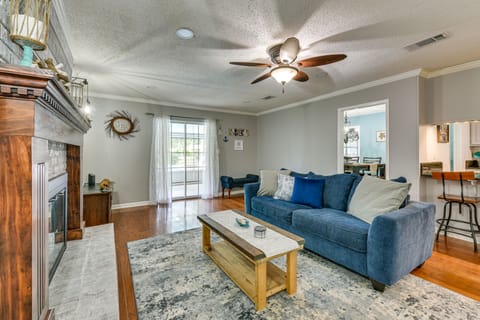 Pet-Friendly Fort Walton Beach Home w/ Pool House in Wright