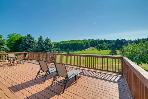 Beautiful Bellaire Home w/ Amenities, 4 Mi to Lake House in Michigan