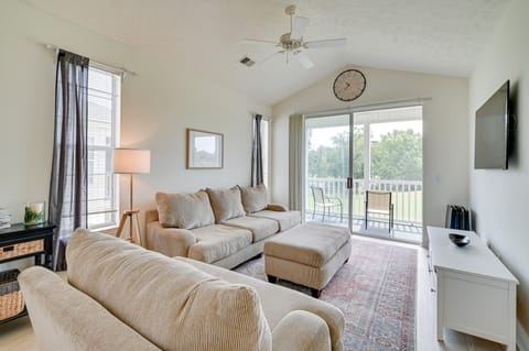4 Mi to Broadway at the Beach: Golf Resort Getaway Apartment in Carolina Forest