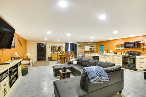 Charming Virginia Getaway Near Hiking & Golfing! Apartment in Lynchburg