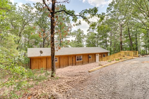 Edgemont Waterfront Cabin Rental w/ Beach Access! House in Greers Ferry Lake