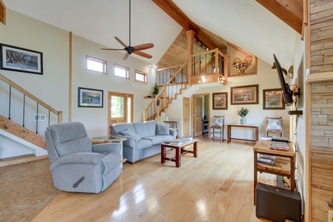 Riverfront Palisade Home in Savanna State Forest! House in Minnesota