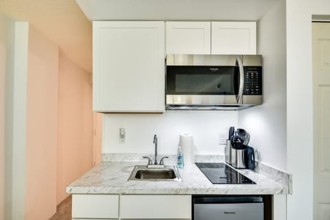 Daytona Beach Vacation Rental w/ Pool Access Apartment in Daytona Beach Shores