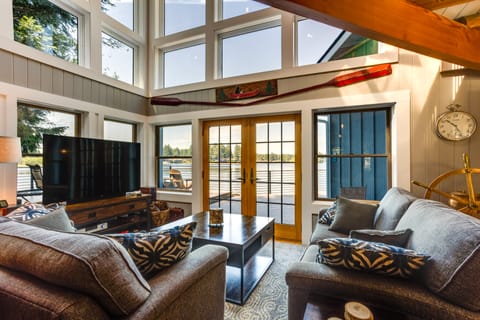 Gorgeous Long Lake Home w/ Dock, Kayak, SUP & More House in Lacey