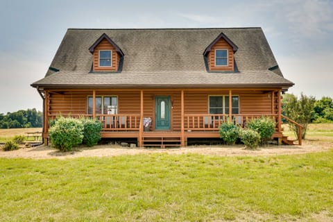 Pet-Friendly Vienna Cabin w/ Screened-In Porch! House in Kentucky
