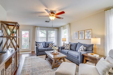 Fenced Yard + Patio: Family Home in Round Rock House in Round Rock