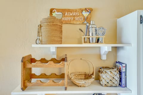 Kaunakakai Condo w/ Private Lanai & Ocean Views! Apartment in Molokai