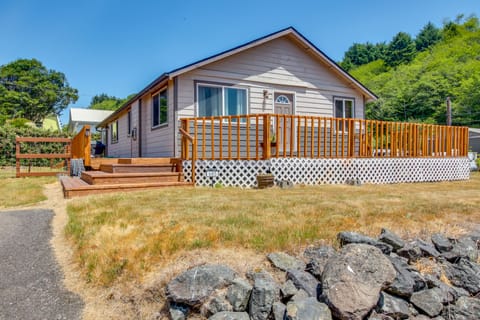Winchester Bay Vacation Rental Near Dunes & ATV! House in Oregon