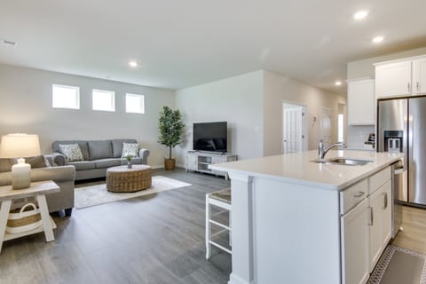 3 Mi to Bethany Beach: Ocean View Home w/ Patio House in Bethany Beach