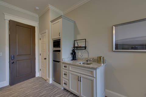 Loretto Vacation Rental: 7 Mi to State Park! Apartment in Tennessee