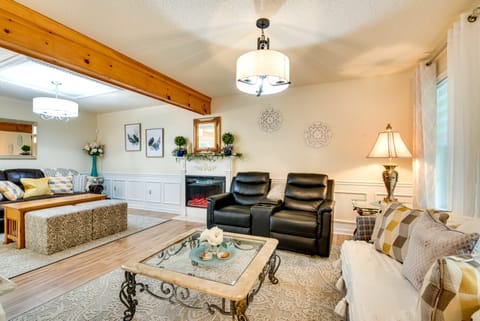 Hot Tub, Game Room & Fire Pit: Pocono Summit Home! House in Coolbaugh Township