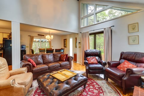 Fire Pit, Kayaks & Hammocks: Long Pond Home! House in Tunkhannock Township