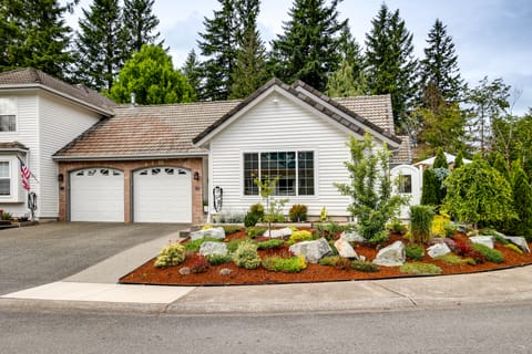 Newly Built Maple Valley Vacation Rental w/ Patio! House in Kent