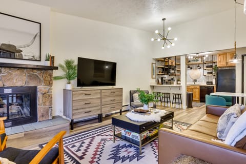 Pool + Ski-In Access: Copper Mountain Condo! Apartment in Copper Mountain