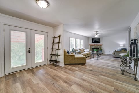 Fire Pit & Stunning Lake Views: Shell Knob Home! House in Shell Knob