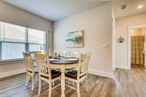 Gulf Breeze Home Rental: 8 Mi to Pensacola Beach! House in Pensacola Beach