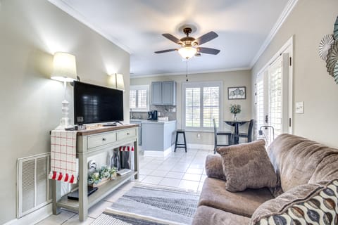 Walk to Beach: Waveland Retreat w/ Yard! Cottage in Waveland