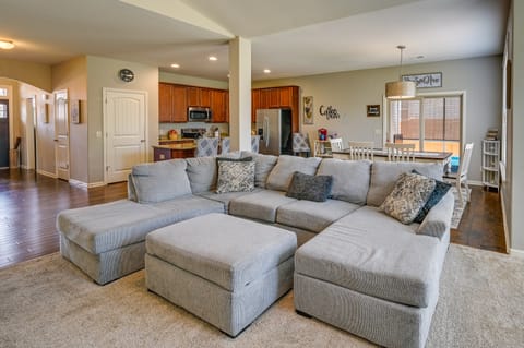 Cozy South Carolina Retreat w/ Patio & Fireplace! House in South Carolina