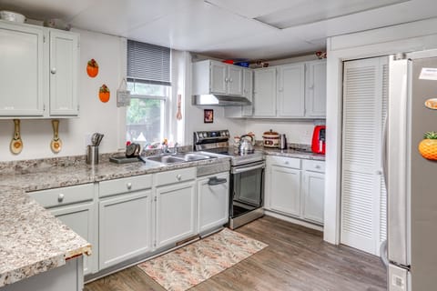 Cozy Berkshires Vacation Rental Near Hiking! Apartment in Berkshires