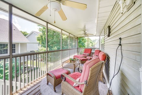 Pigeon Forge Home w/ Screened Porch, 3 Mi to Town! House in Pigeon Forge