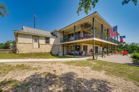 Fredericksburg Retreat w/ Private Hot Tub & Patio! House in Rio Grande