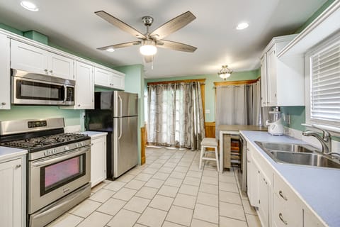 Walk to Eats & Events! Downtown Puyallup Home House in Puyallup