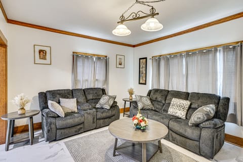 Walk to Eats & Events! Downtown Puyallup Home House in Puyallup