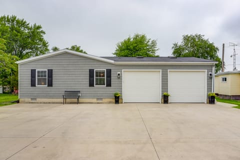 Port Clinton Vacation Rental w/ Boat Dock & Grill! Cottage in Lake Erie