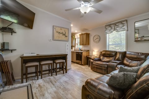 Oakland Oasis: Serene Retreat in the Ozarks House in Arkansas