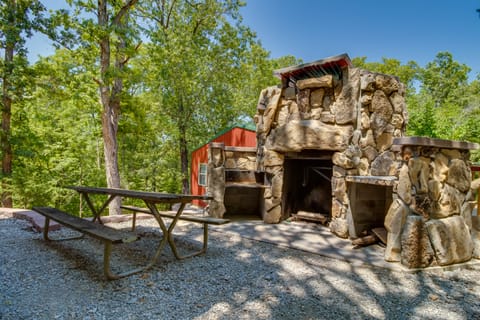 Lakefront Bull Shoals Cabin Rental: Pets Welcome! House in Arkansas