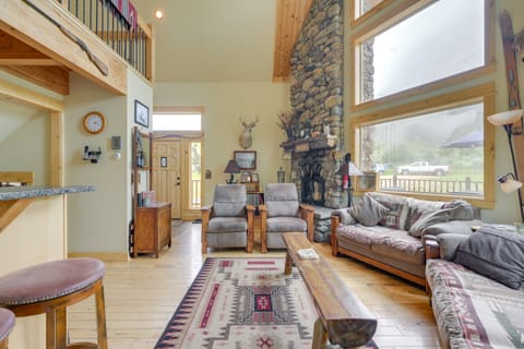 Alder Home w/ Mountain Views – 2 Mi to Ruby River House in Idaho