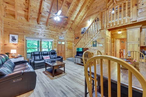 Riverfront Ellijay Cabin w/ Deck + Pool Access! House in Ellijay