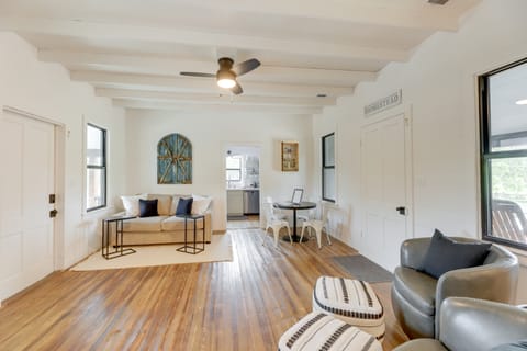 Sip, Fish & Relax Fireside: Serene Schulenburg Gem House in Texas