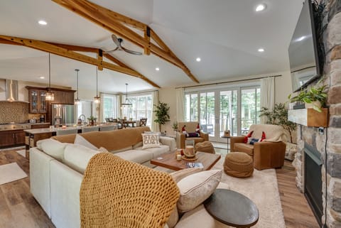 Dock & Yard Games: Lakefront Michigan Getaway! House in Michigan