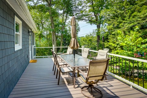 Monterey Haven < 1/2 Mi to Lake Garfield w/ Kayaks Cottage in Sandisfield