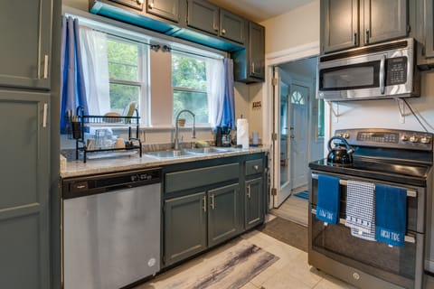 2 Mi to World Cup Action! Convenient ATL Home Base House in Atlanta