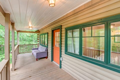 Cozy Tennessee Retreat w/ Patio & Charcoal Grill! House in Tennessee