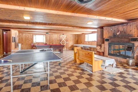 1 Mi to Lake Superior: Cottage w/ Sauna & Rec Room Cottage in Wisconsin