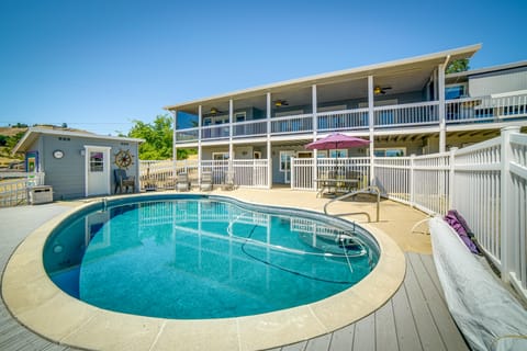 Lakeport Home w/ Stunning Lake & Mountain Views House in Clear Lake