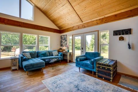 Gold Beach Vacation Rental: Close to Beaches! Cottage in Oregon