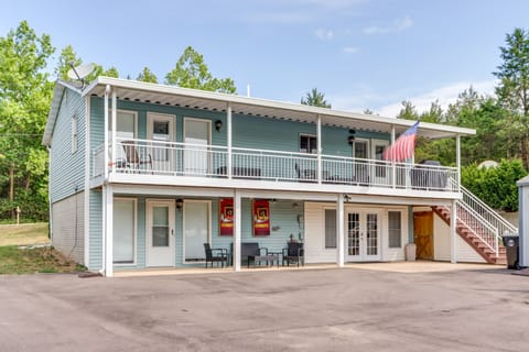 Fire Pit & Dock: Lake of the Ozarks Retreat! House in Ozark Mountains