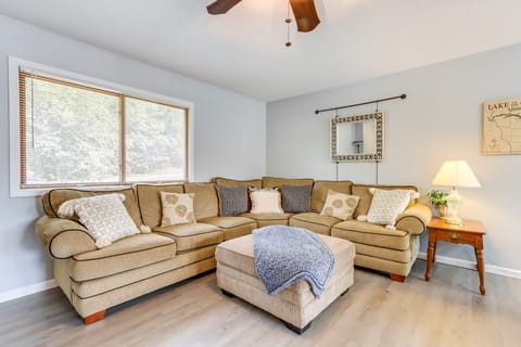 Fire Pit & Dock: Lake of the Ozarks Retreat! House in Ozark Mountains