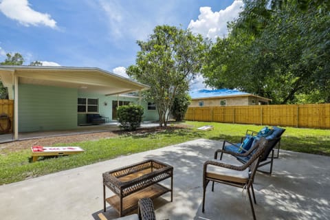 Tampa Vacation Rental ~ 3 Mi to Downtown! House in Tampa